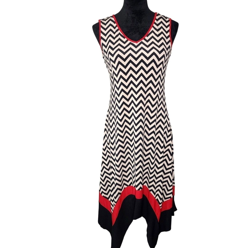 LUX II Size 4 Sharkbite Hem Sleeveless V-neck Chevron Stretch Knit Midi Dress